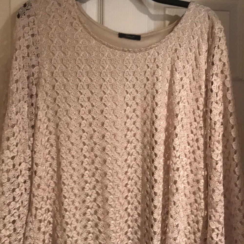 Women’s long sleeve top